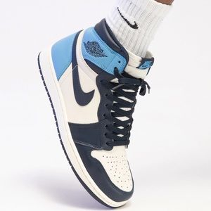 Jordan 1 Obsidian UNC
